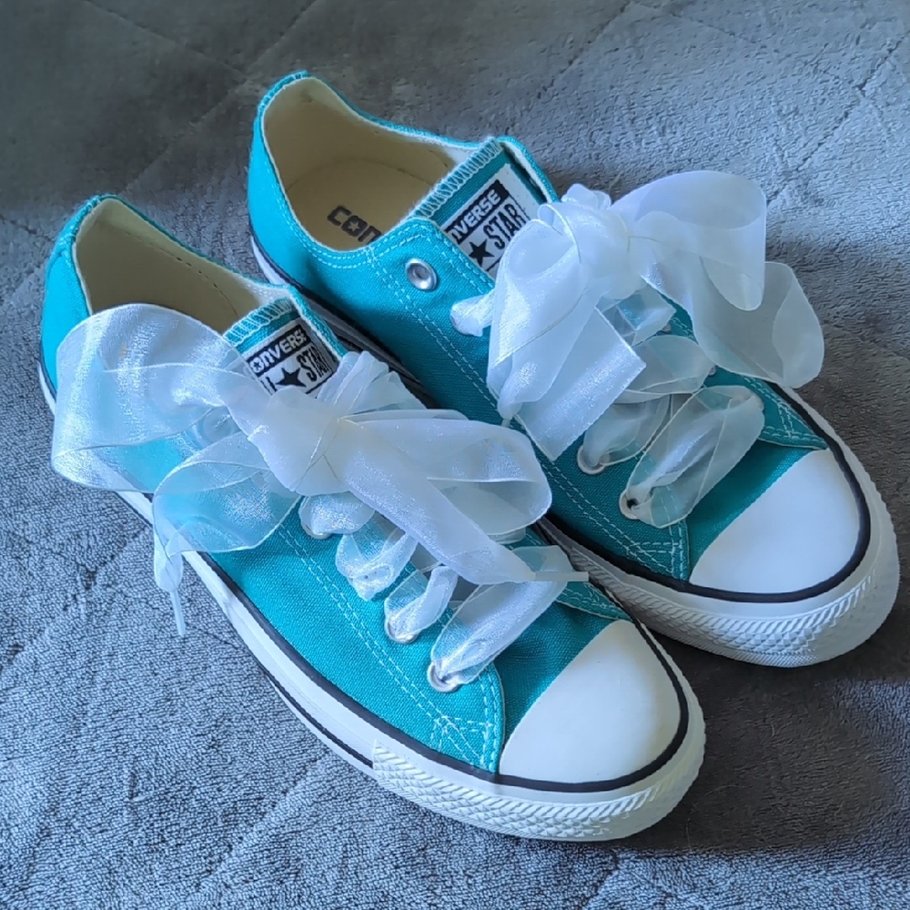 Converse Aqua Low Tops With White Ribbon Laces
